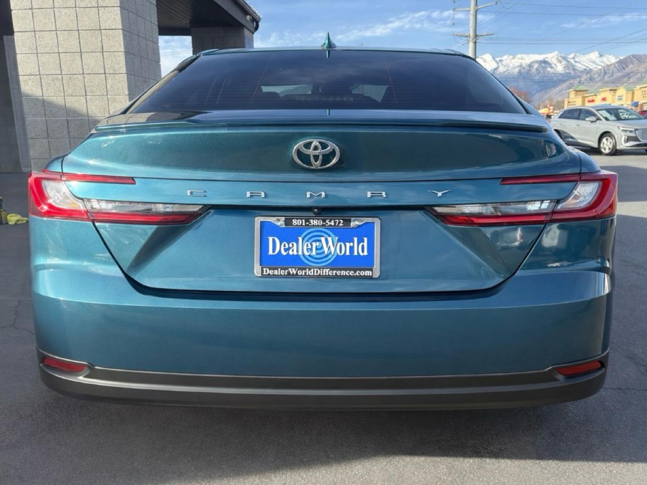 Toyota Camry LE Hyb 4D Sedan FWD 2025