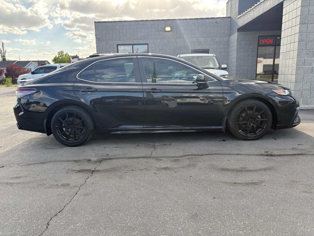 Toyota Camry SE Auto AWD (Natl) 2022