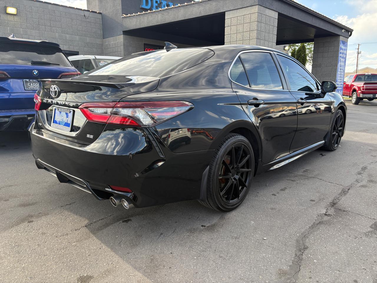 Toyota Camry SE Auto AWD (Natl) 2022