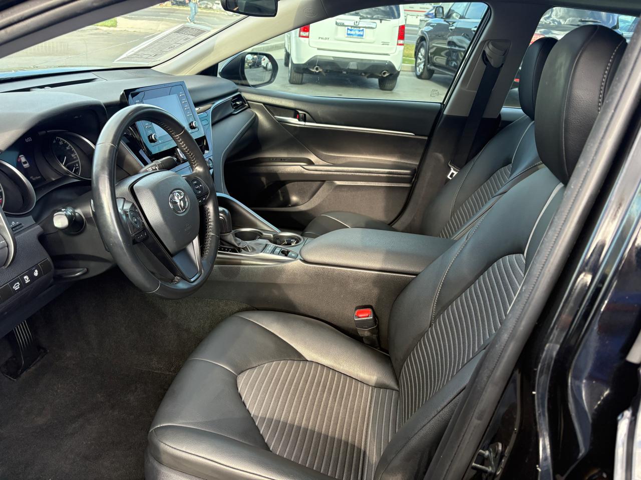 Toyota Camry SE Auto AWD (Natl) 2022