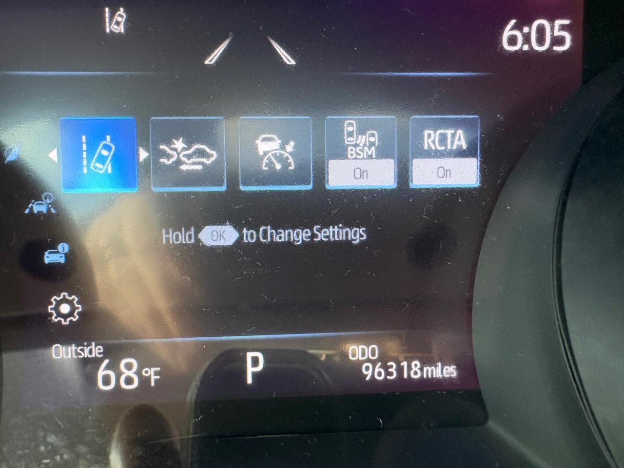 Toyota Camry SE Auto AWD (Natl) 2022