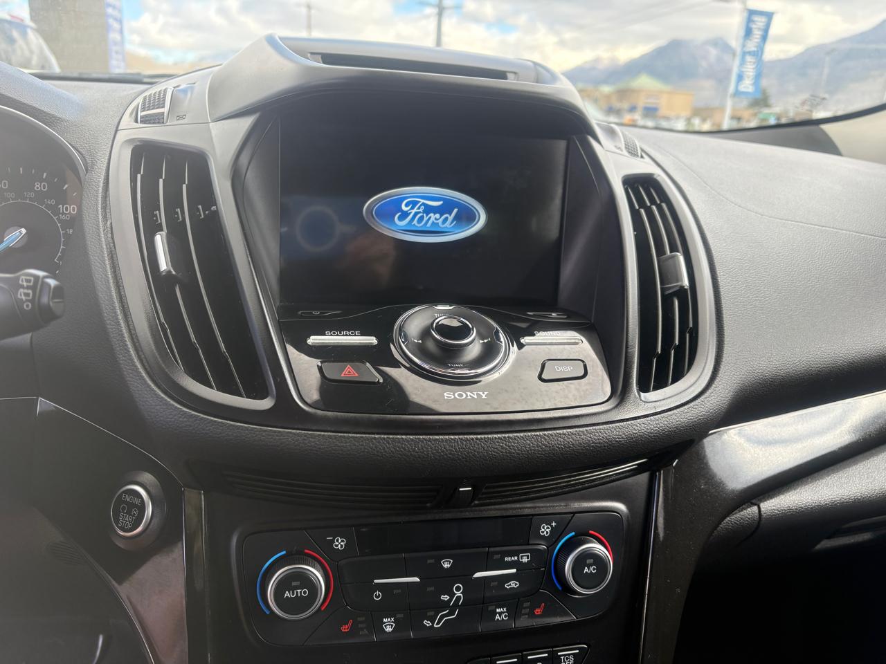 Ford Escape Titanium 4WD 2018