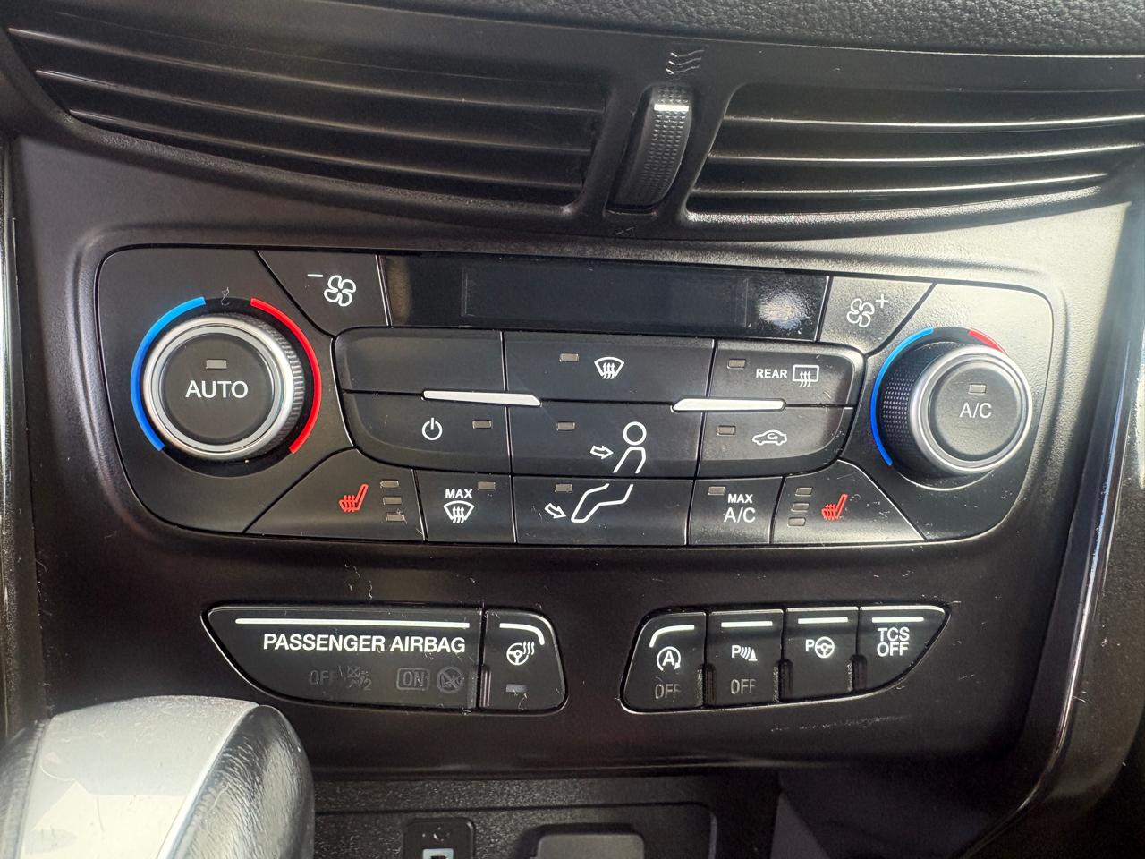 Ford Escape Titanium 4WD 2018