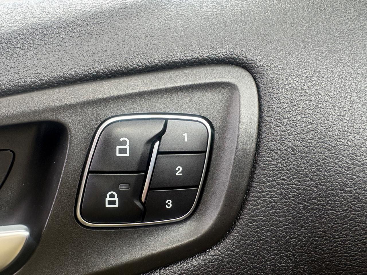 Ford Escape Titanium 4WD 2018