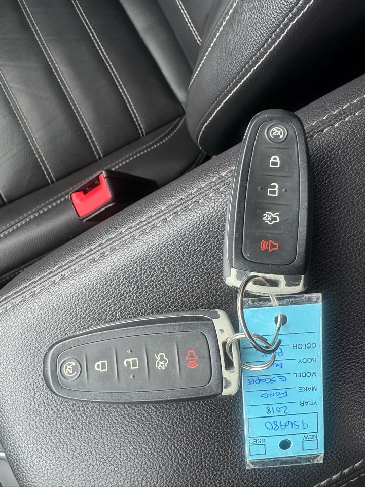 Ford Escape Titanium 4WD 2018