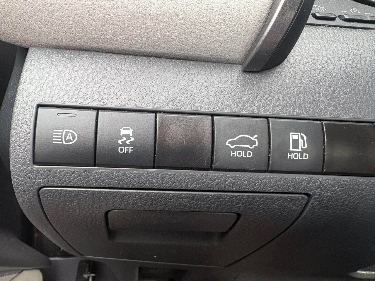 Toyota Camry Hybrid SE 4D Sedan 2021