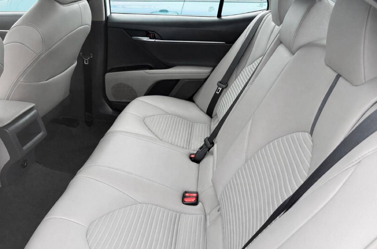 Toyota Camry Hybrid SE 4D Sedan 2021