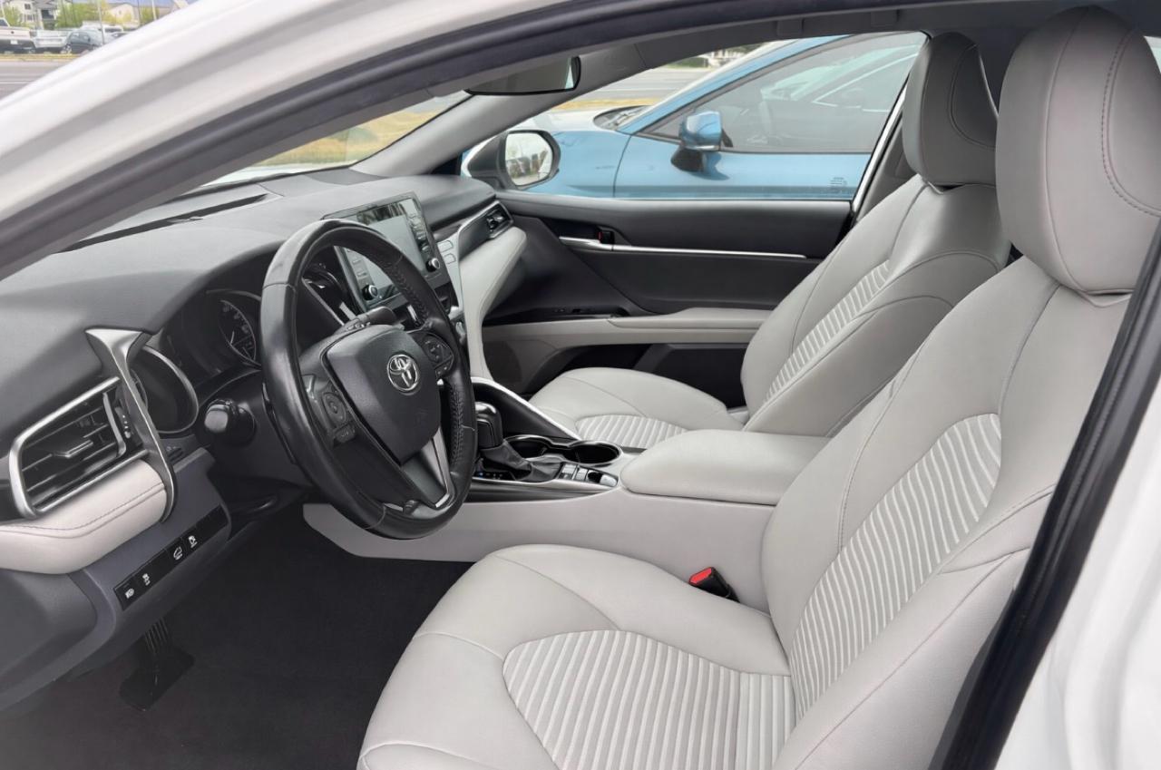 Toyota Camry Hybrid SE 4D Sedan 2021