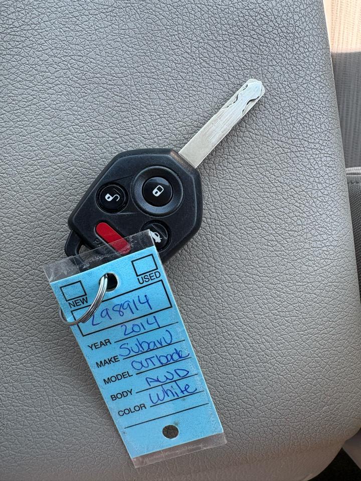 Subaru Outback 4dr Wgn H4 Auto 2.5i 2014