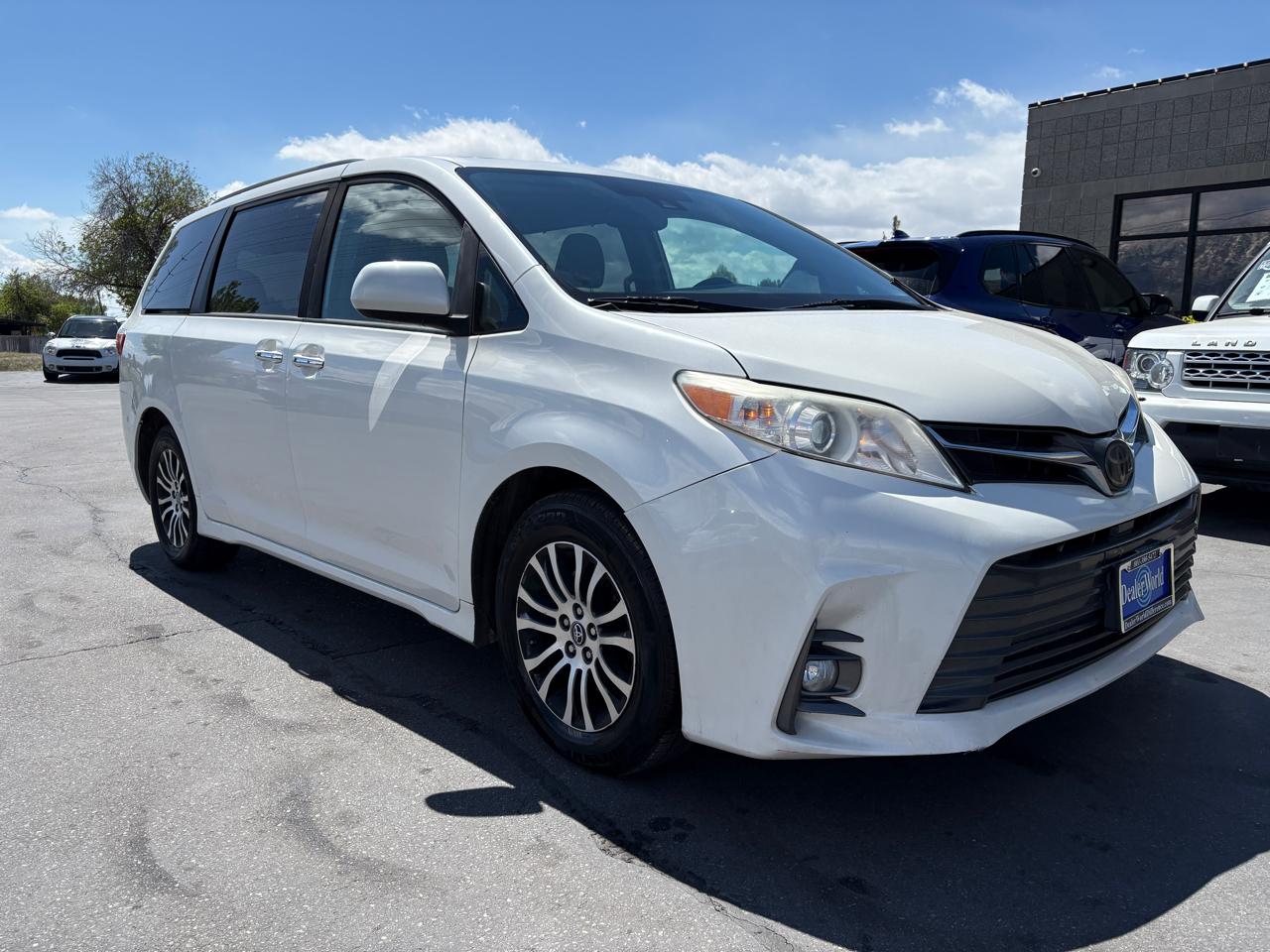 2020 Toyota Sienna XLE Premium FWD 8-Passenger (Natl)