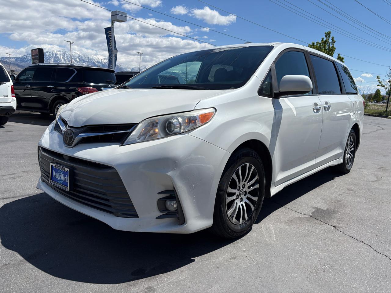 Toyota Sienna XLE Premium FWD 8-Passenger (Natl) 2020