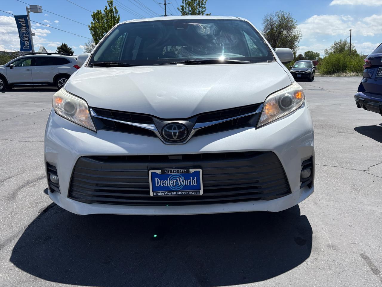 Toyota Sienna XLE Premium FWD 8-Passenger (Natl) 2020
