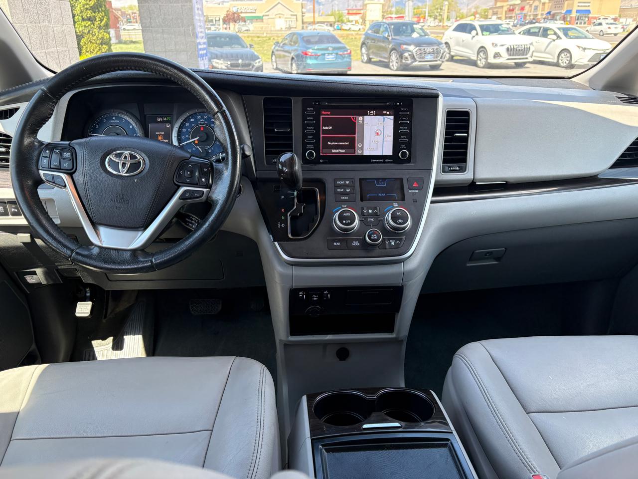 Toyota Sienna XLE Premium FWD 8-Passenger (Natl) 2020