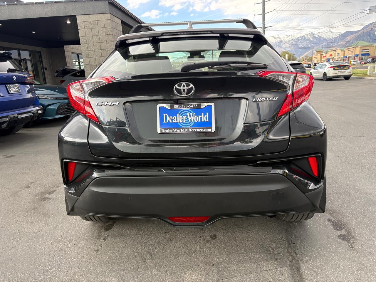 Toyota C-HR Nightshade FWD (Natl) 2021