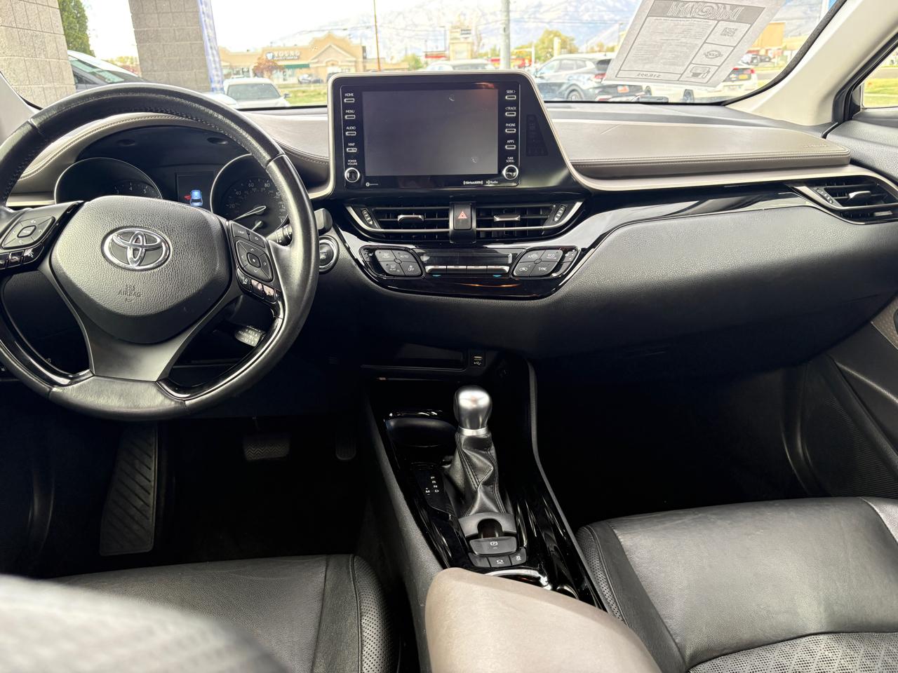 Toyota C-HR Nightshade FWD (Natl) 2021