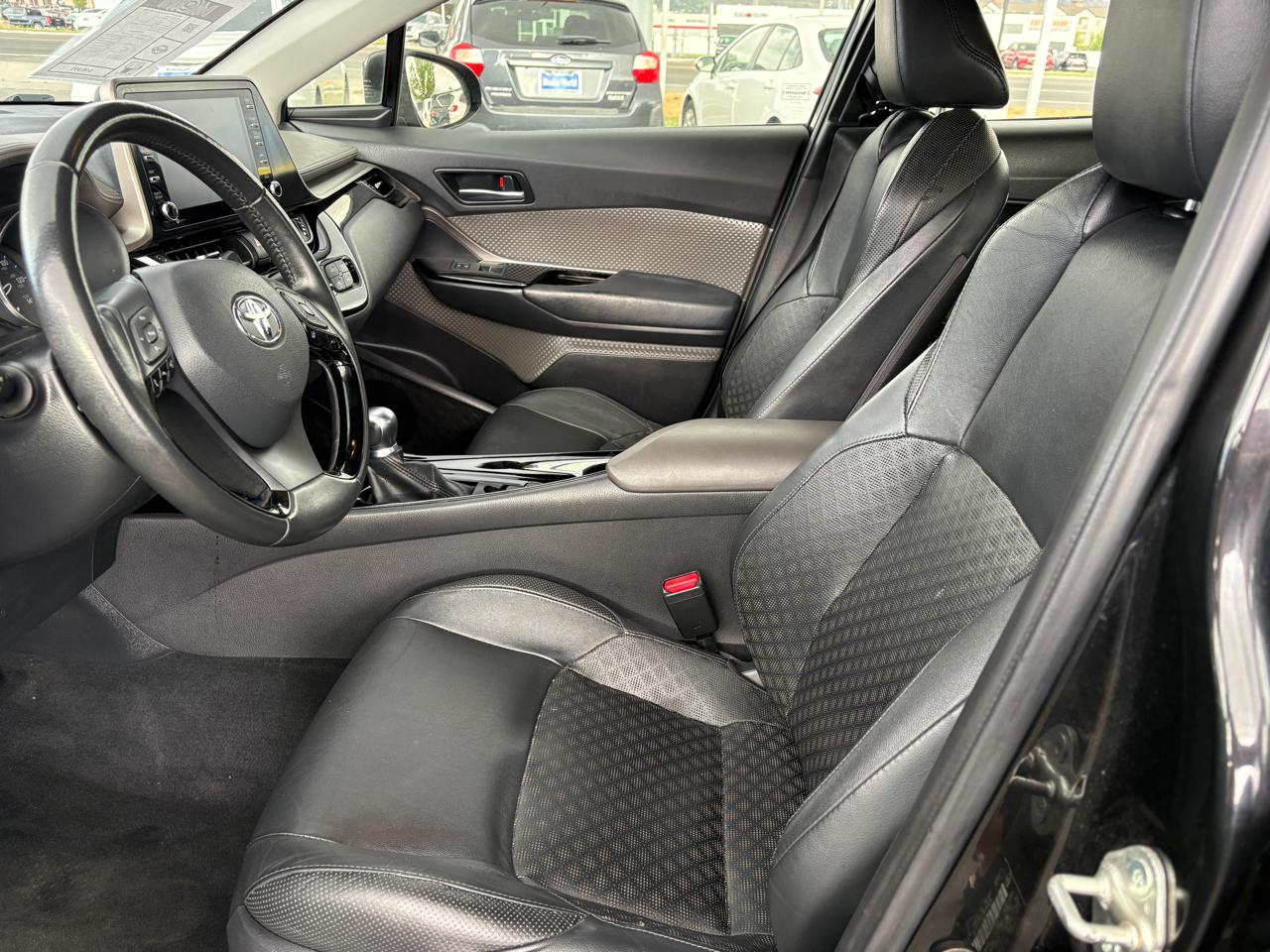 Toyota C-HR Nightshade FWD (Natl) 2021