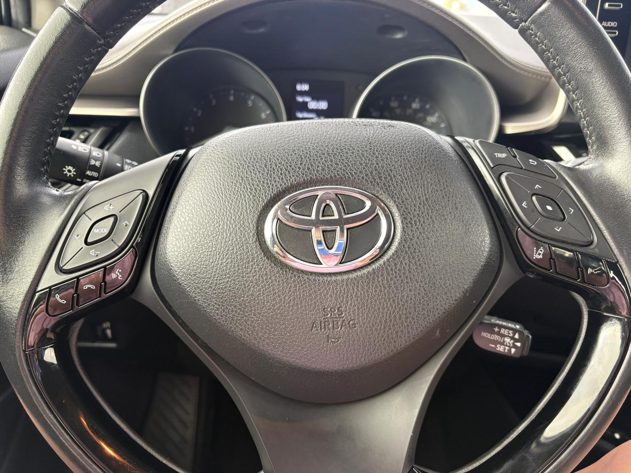 Toyota C-HR Nightshade FWD (Natl) 2021