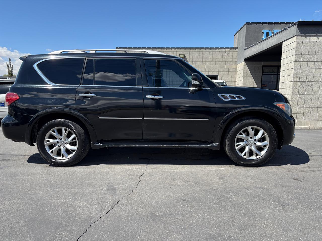 Infiniti QX56  2012