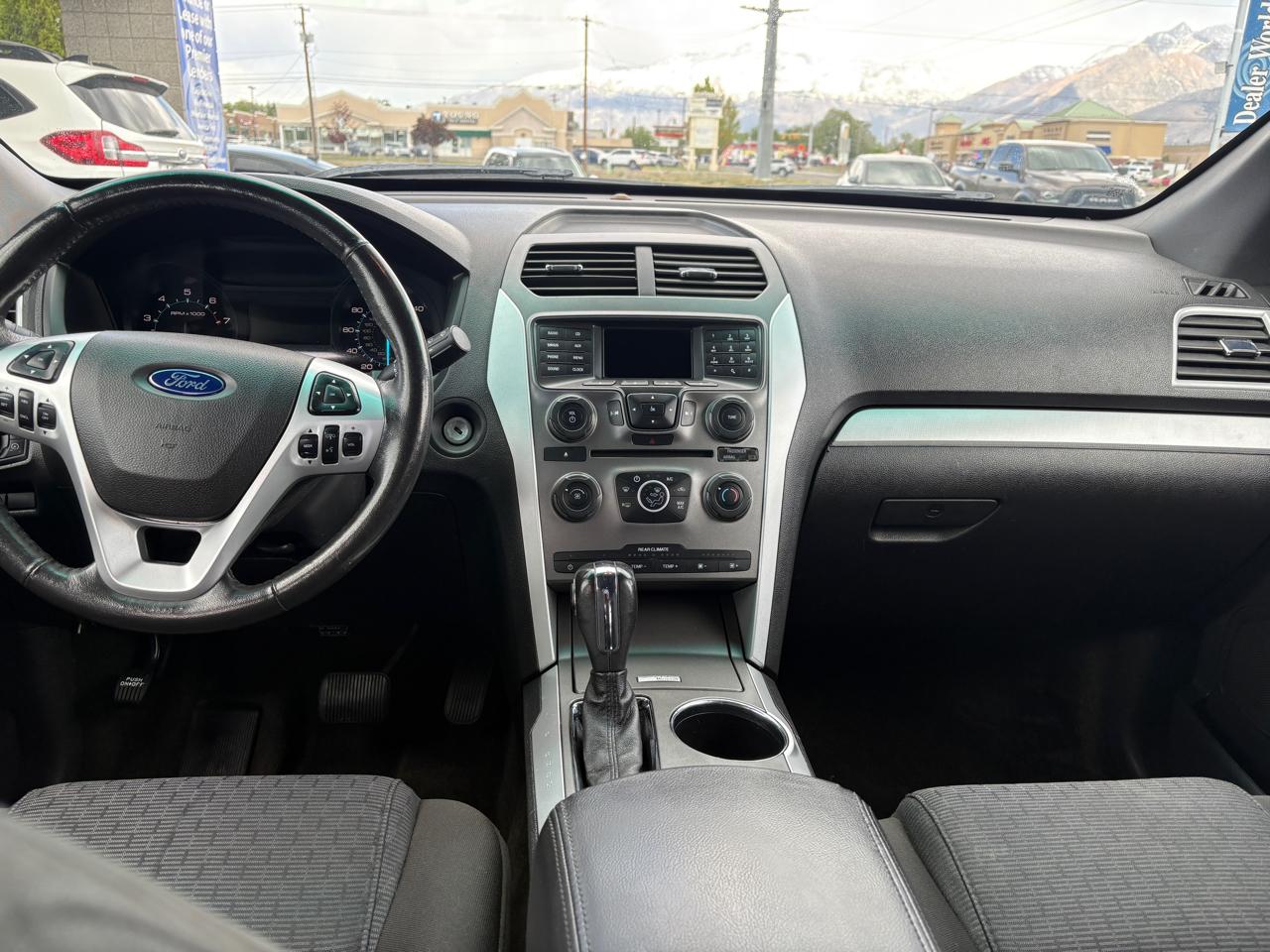 Ford Explorer 4WD 4dr XLT 2013