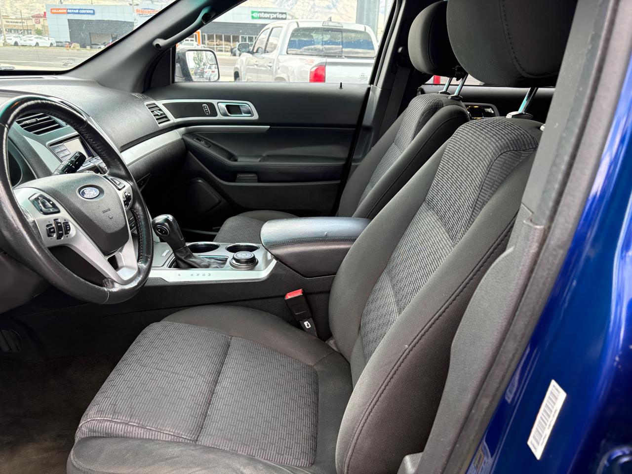 Ford Explorer 4WD 4dr XLT 2013