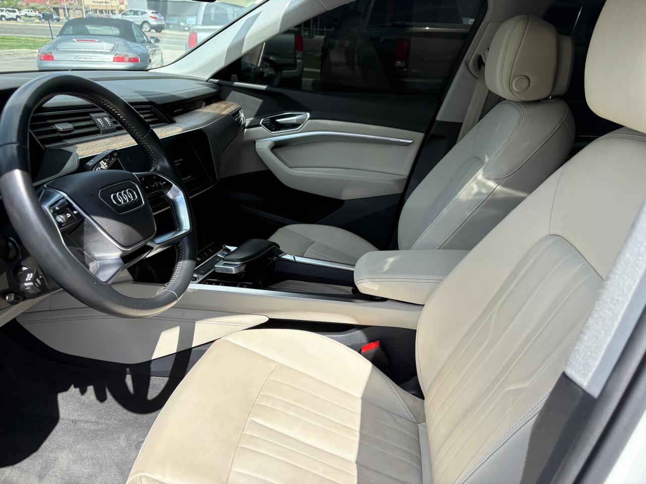 Audi E-Tron Premium quattro 2021