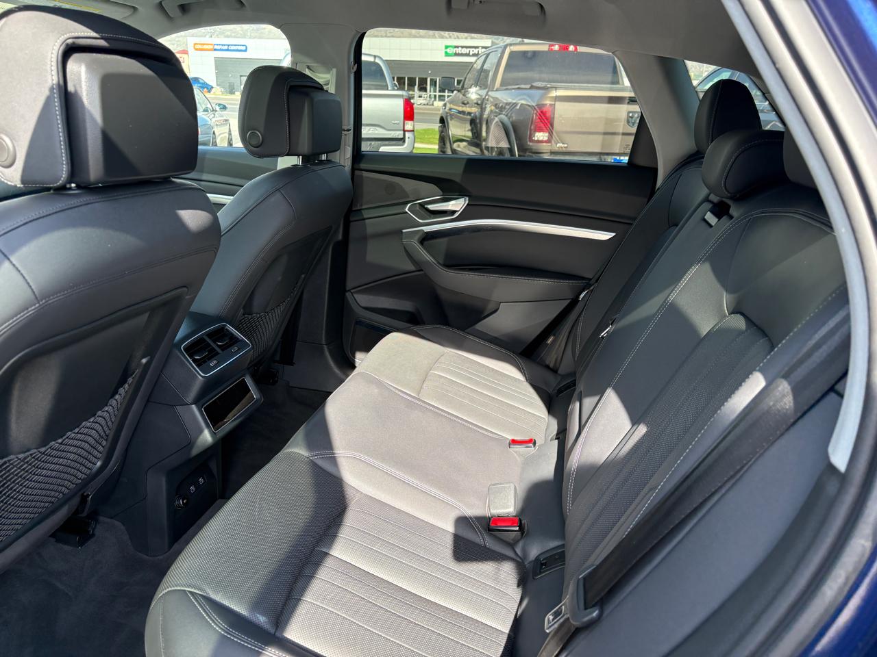 Audi E-Tron Premium Plus quattro 2021