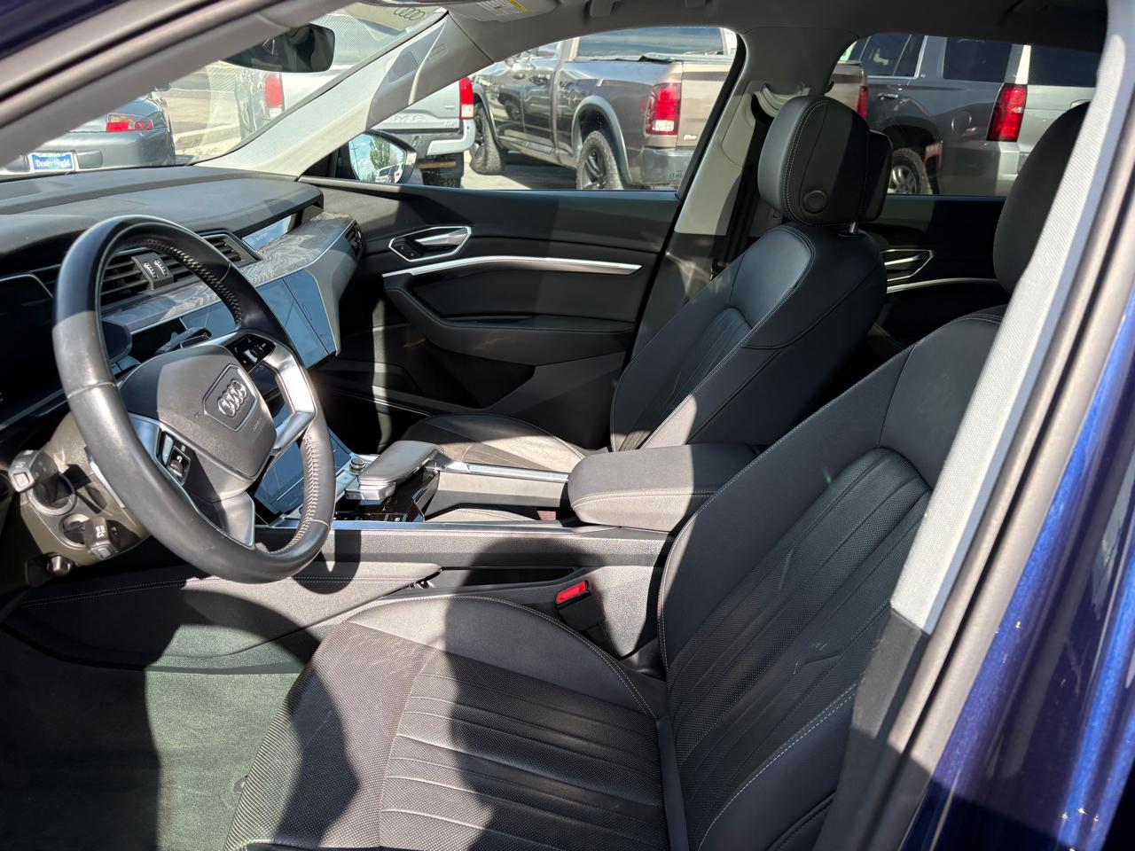 Audi E-Tron Premium Plus quattro 2021