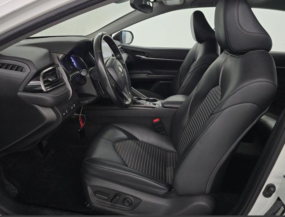 Toyota Camry SE Auto AWD (Natl) 2022