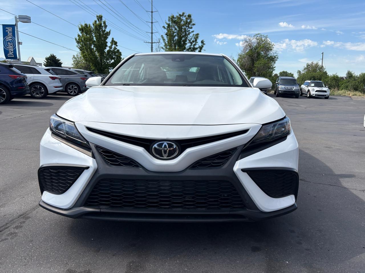 Toyota Camry SE Auto AWD (Natl) 2022