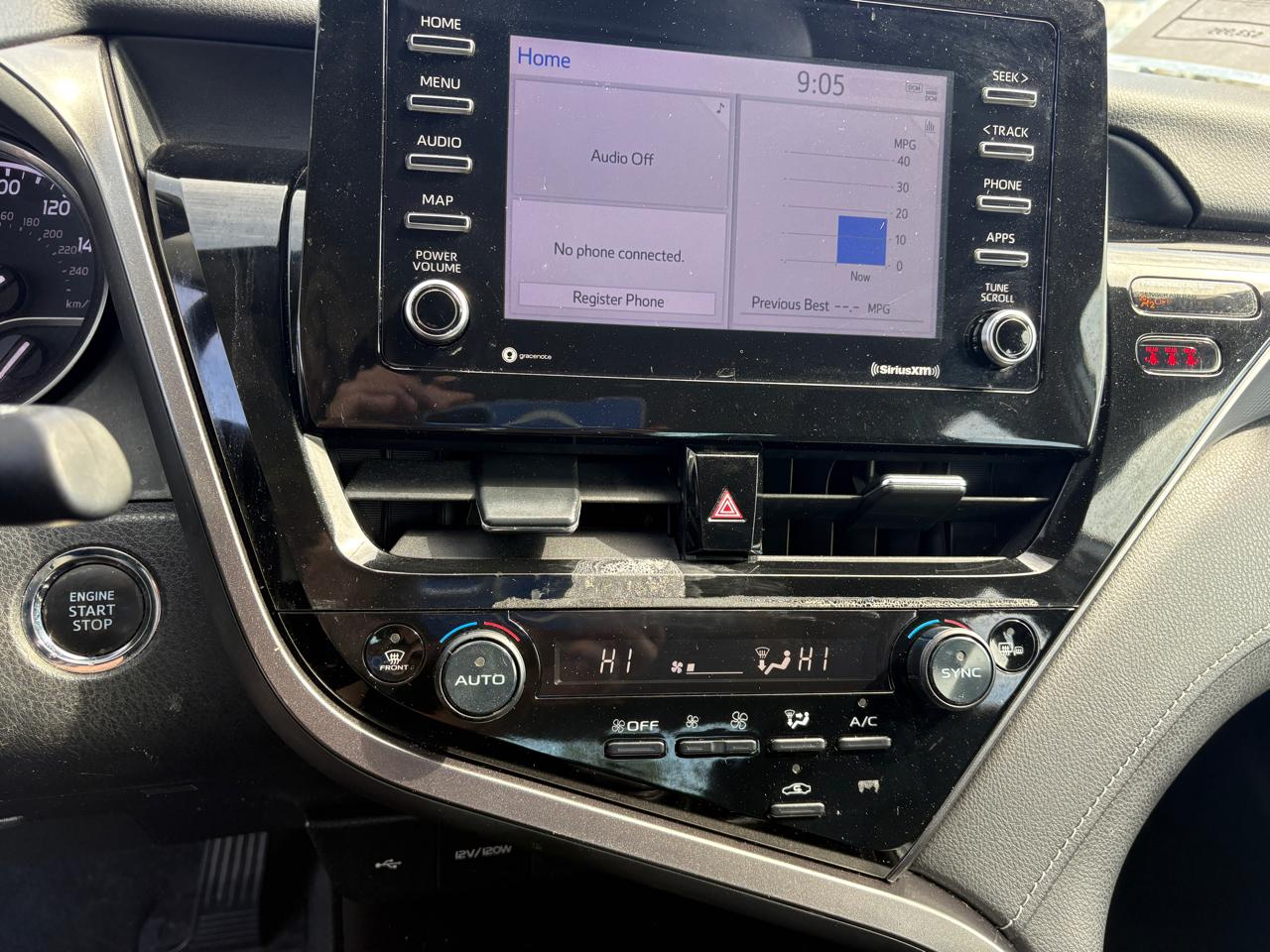 Toyota Camry SE Auto AWD (Natl) 2022