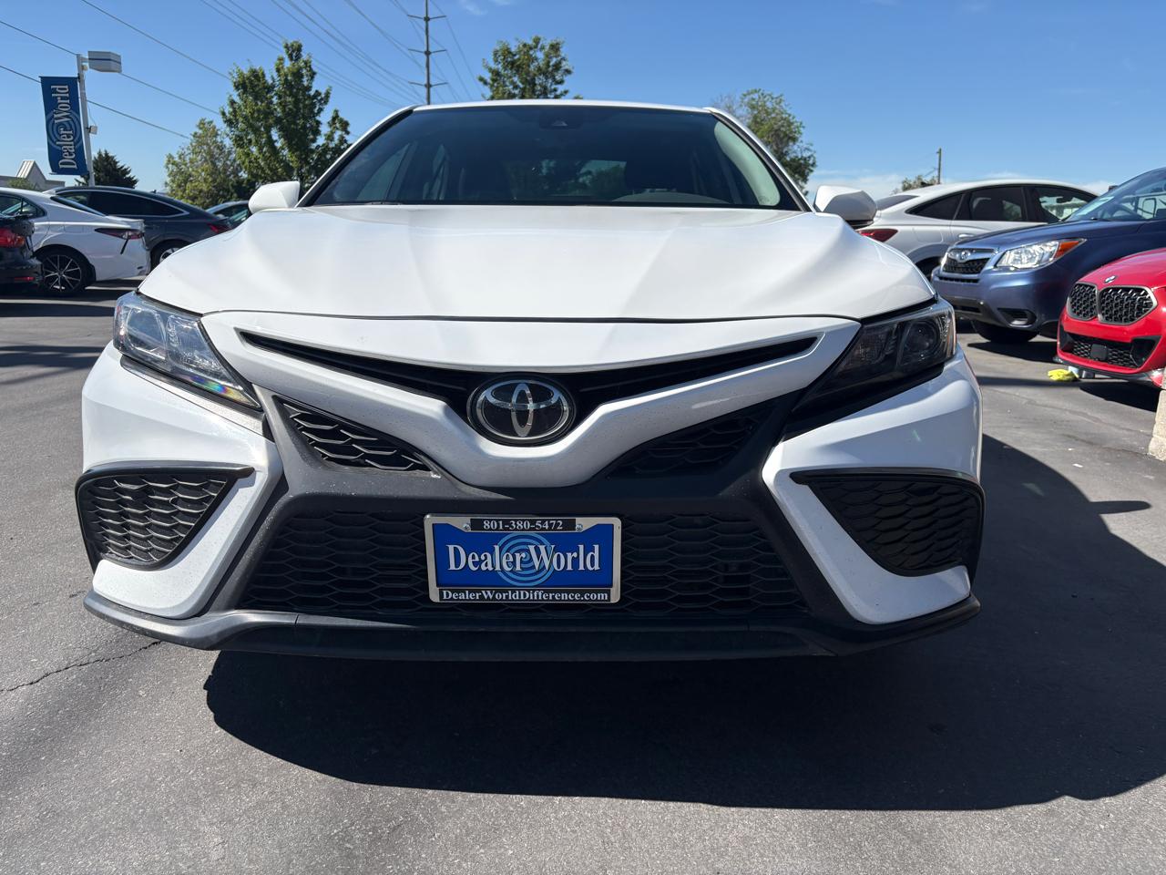 Toyota Camry SE Auto (Natl) 2023
