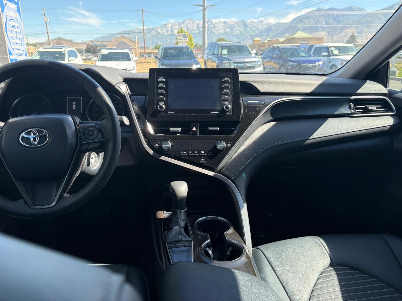 Toyota Camry SE Auto (Natl) 2023