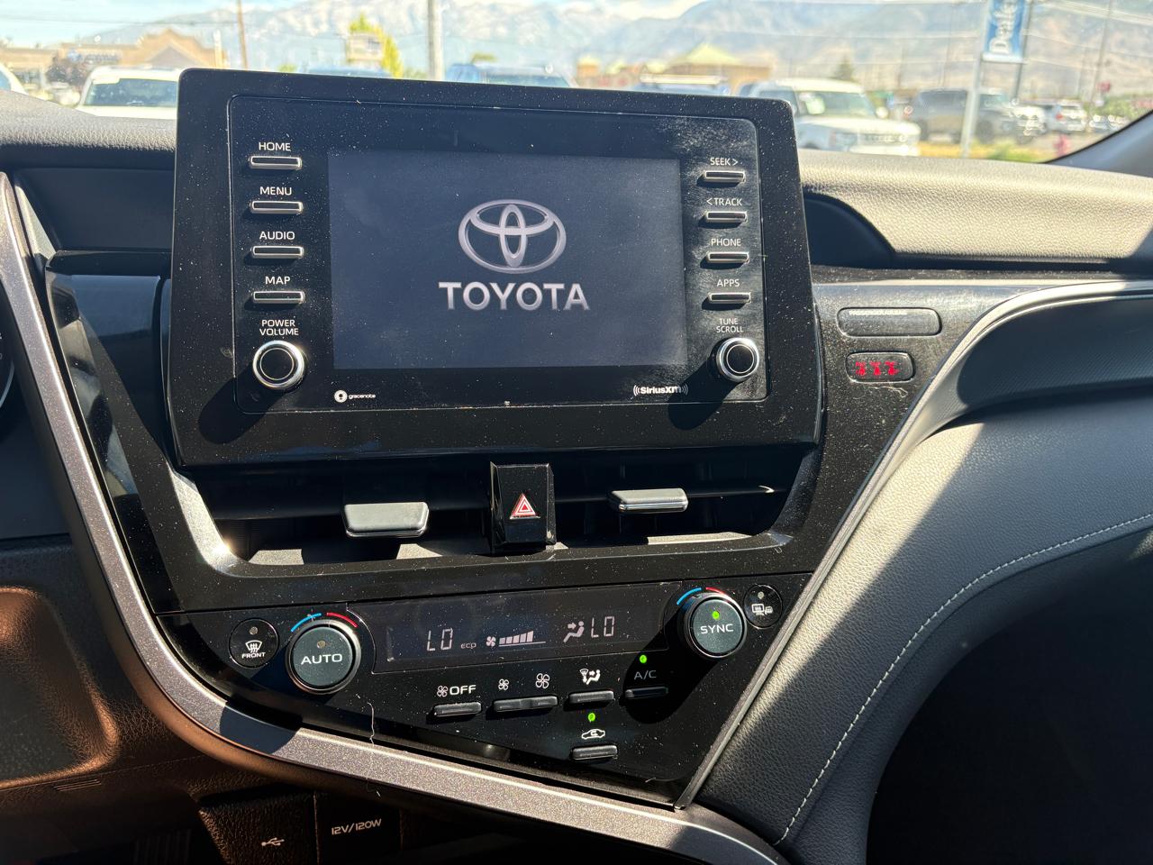 Toyota Camry SE Auto (Natl) 2023