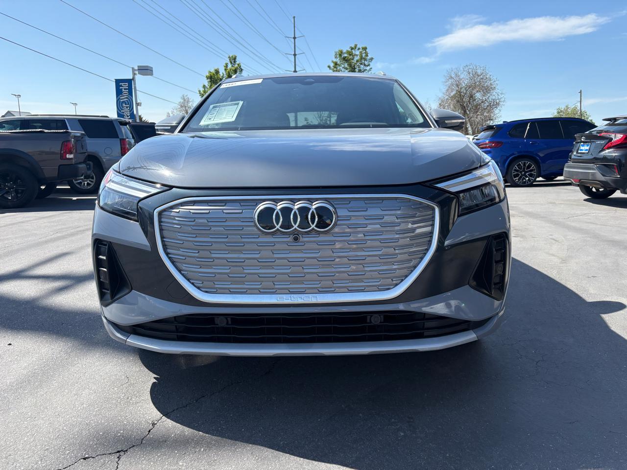 Audi Q4 e-tron  2024