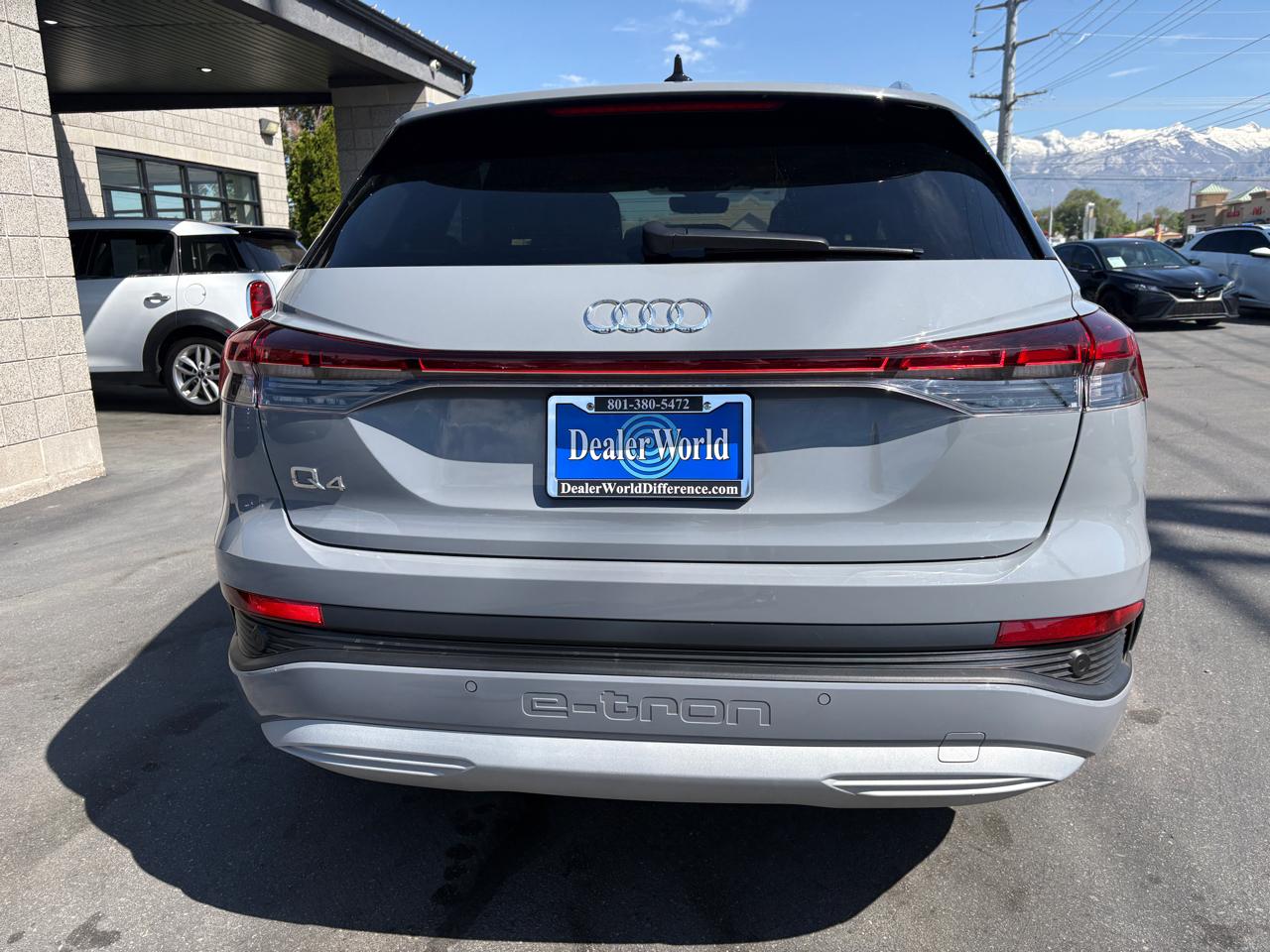 Audi Q4 e-tron  2024