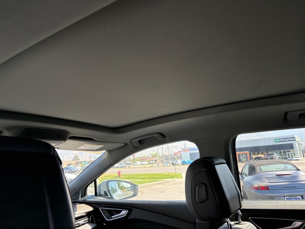 Audi Q4 e-tron  2024