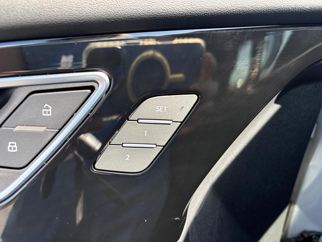 Audi Q4 e-tron  2024