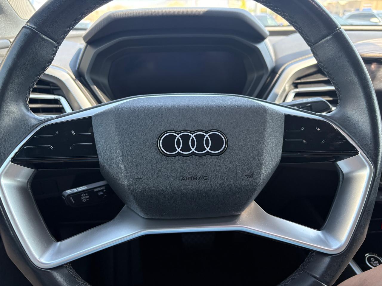 Audi Q4 e-tron  2024
