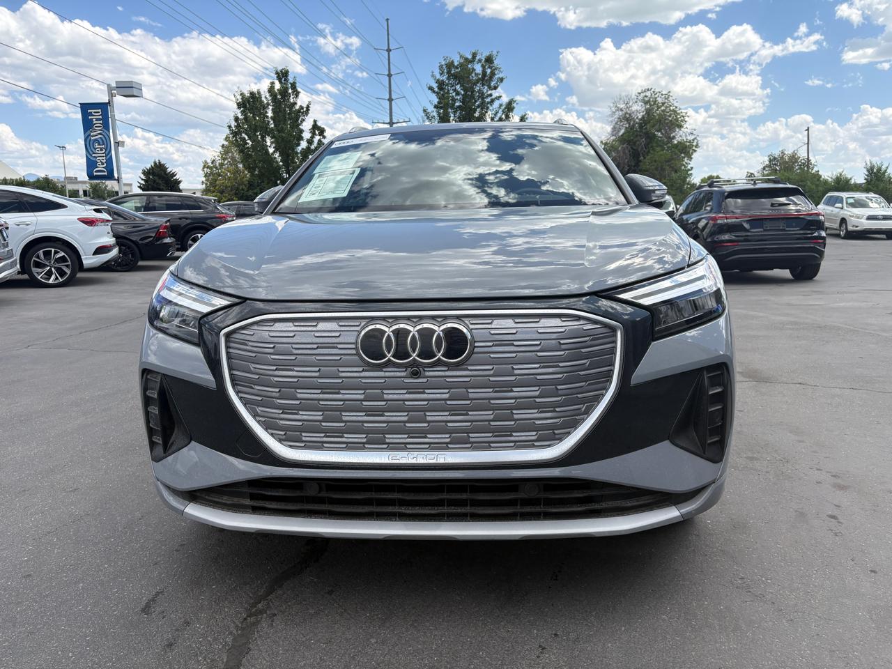 Audi Q4 e-tron  2024