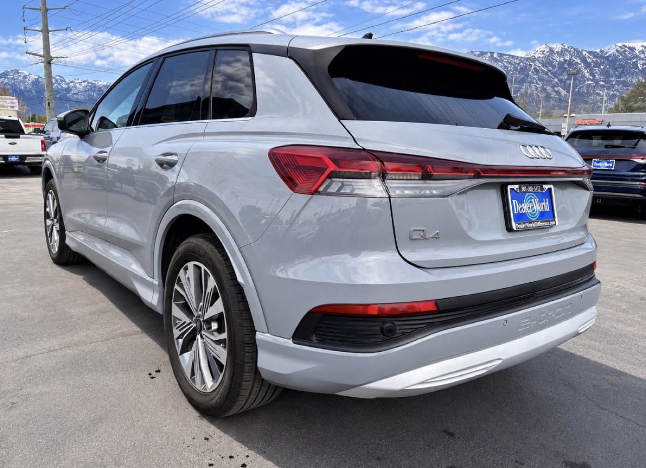 Audi Q4 e-tron  2024