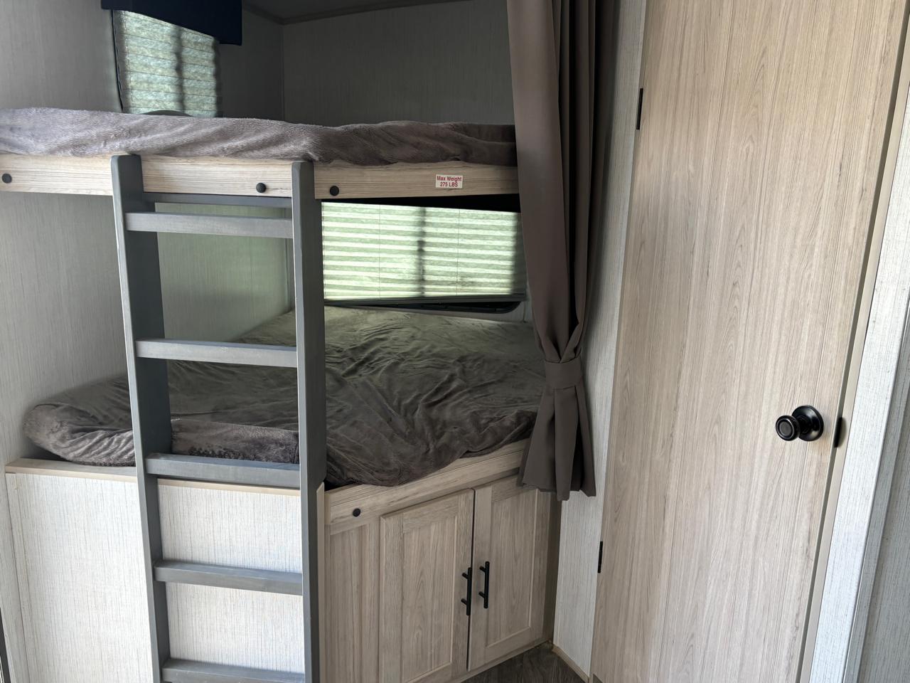 Cruiser RV Shadow Cruiser  2022