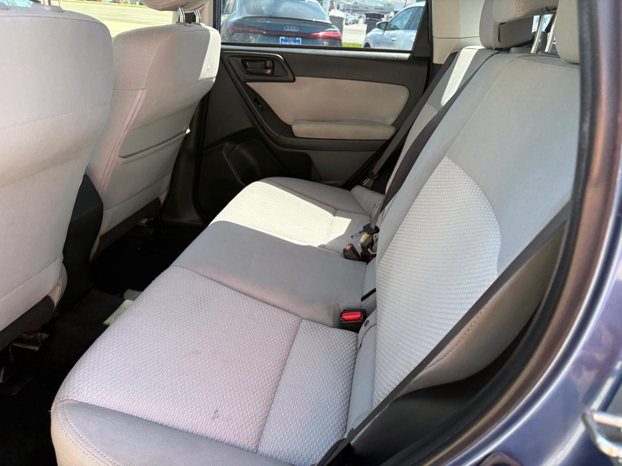 Subaru Forester 4dr CVT 2.5i PZEV 2015