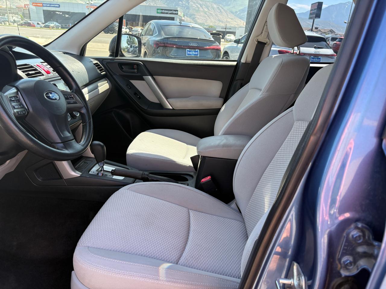 Subaru Forester 4dr CVT 2.5i PZEV 2015