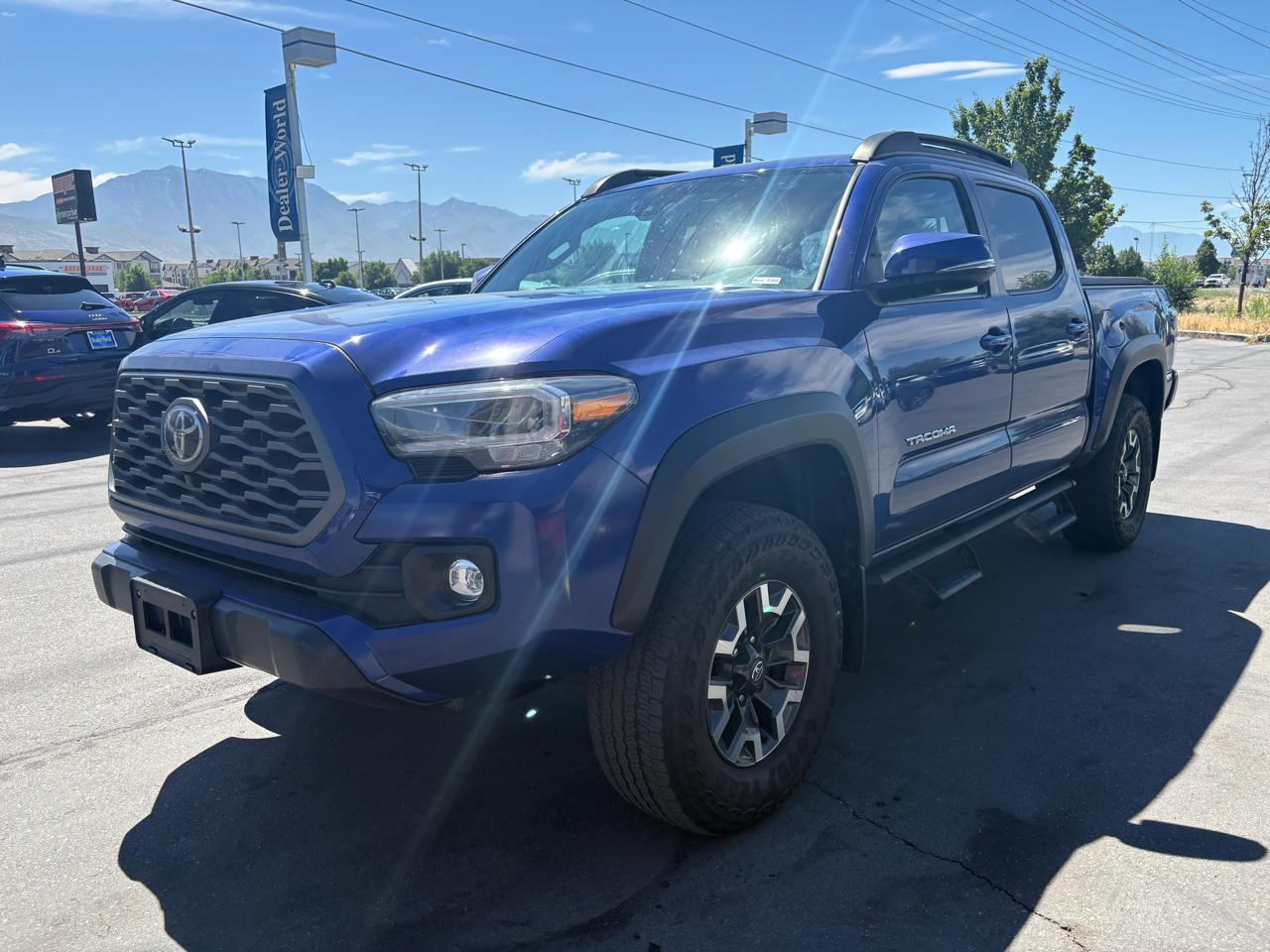 Toyota Tacoma 4WD TRD Off Road Double Cab 5' Bed V6 AT (Natl) 2023