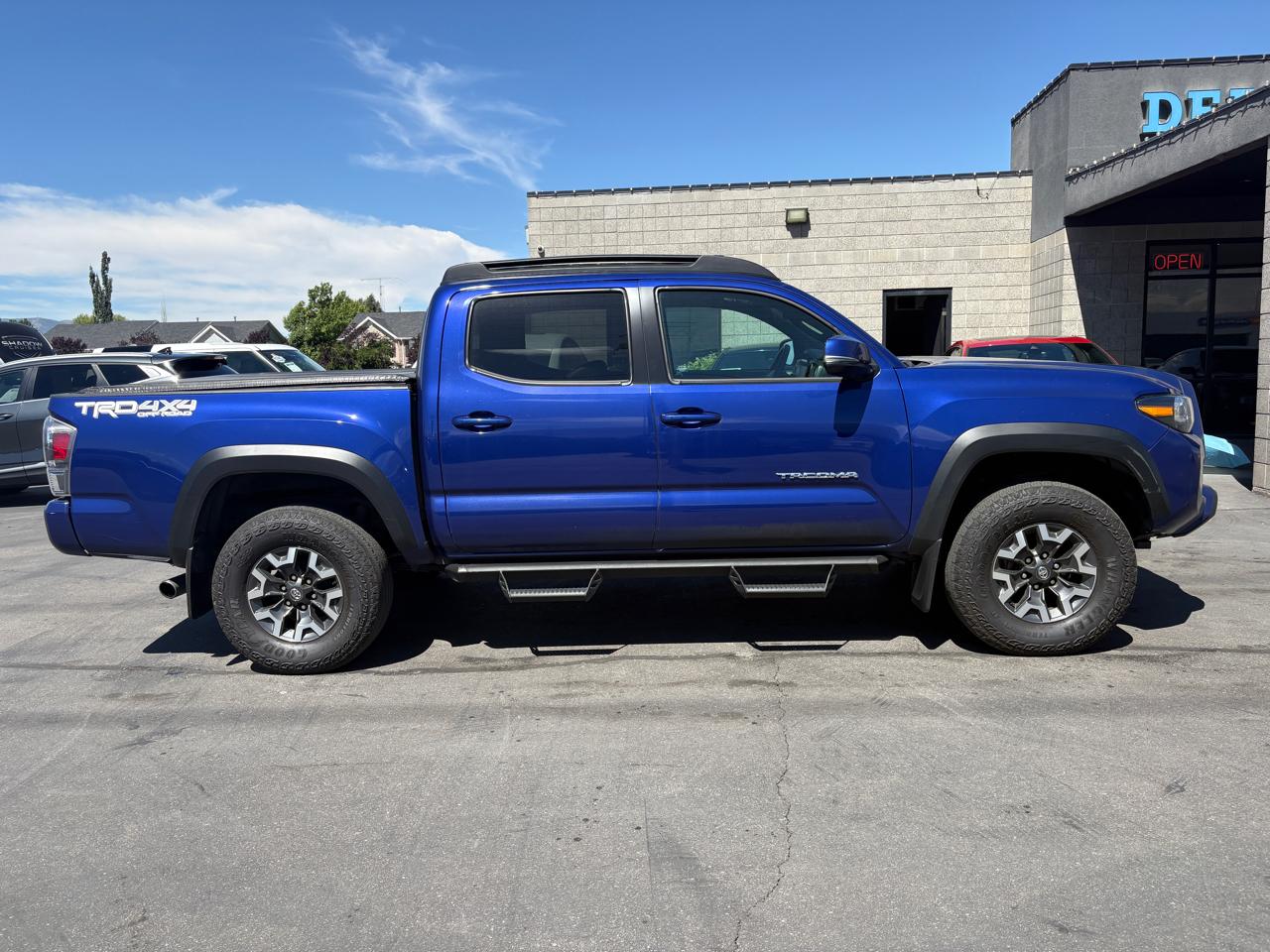 Toyota Tacoma 4WD TRD Off Road Double Cab 5' Bed V6 AT (Natl) 2023