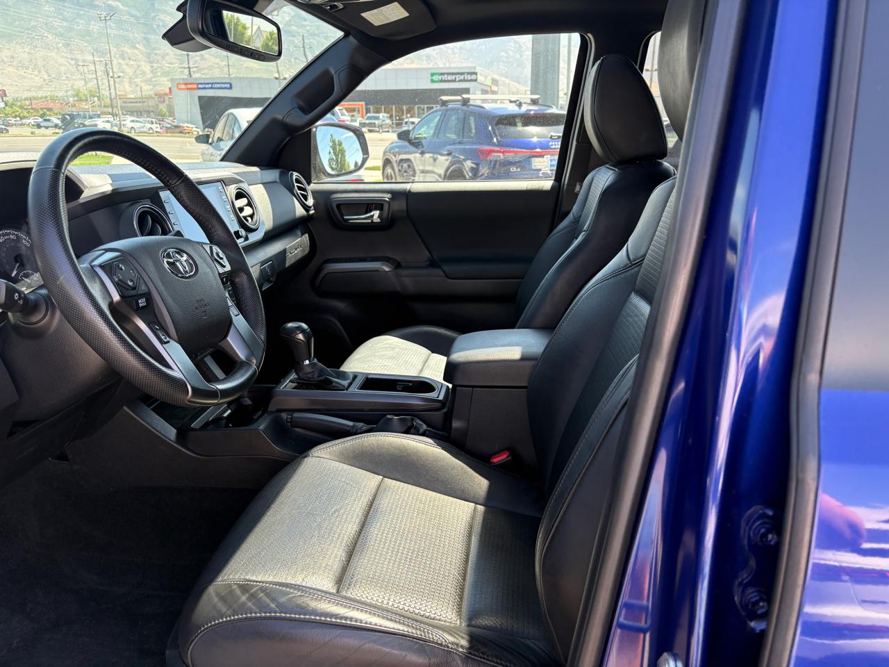 Toyota Tacoma 4WD TRD Off Road Double Cab 5' Bed V6 AT (Natl) 2023