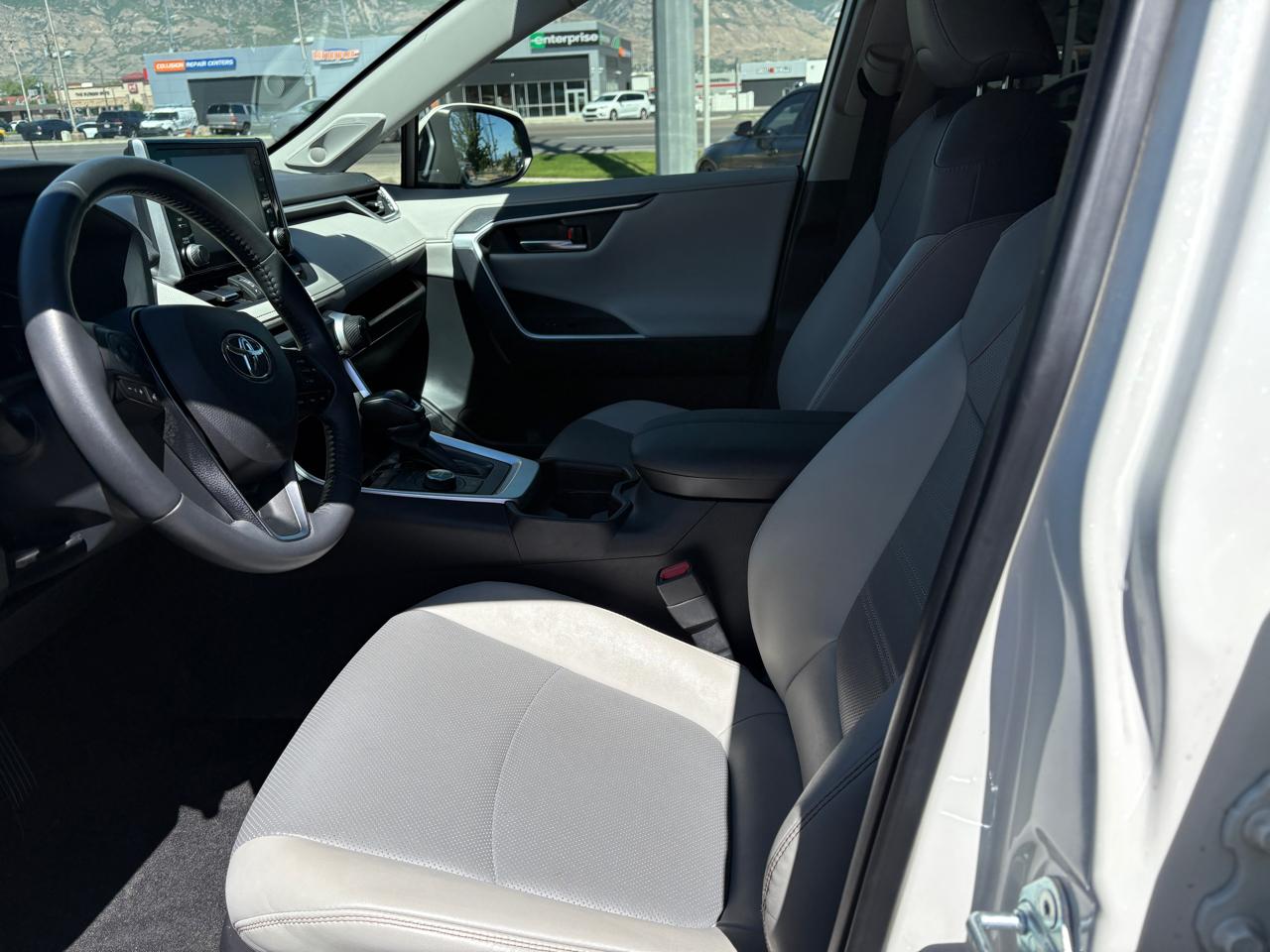 Toyota RAV4 Limited AWD (Natl) 2021