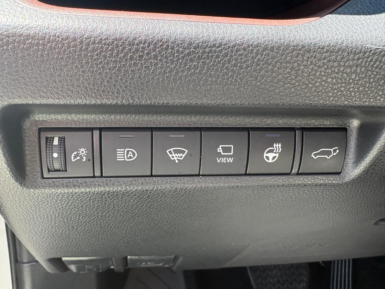 Toyota RAV4 Limited AWD (Natl) 2021