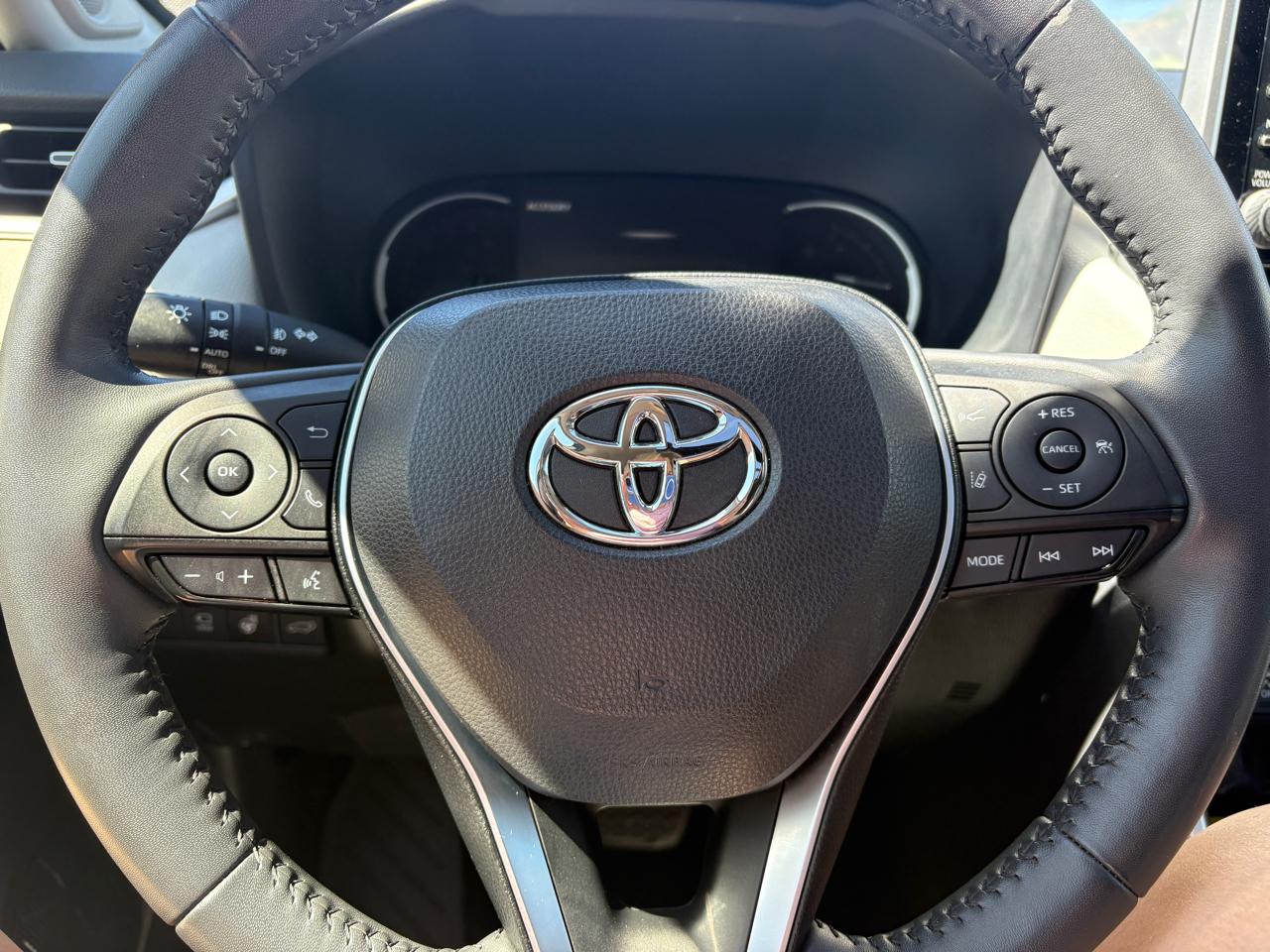 Toyota RAV4 Limited AWD (Natl) 2021