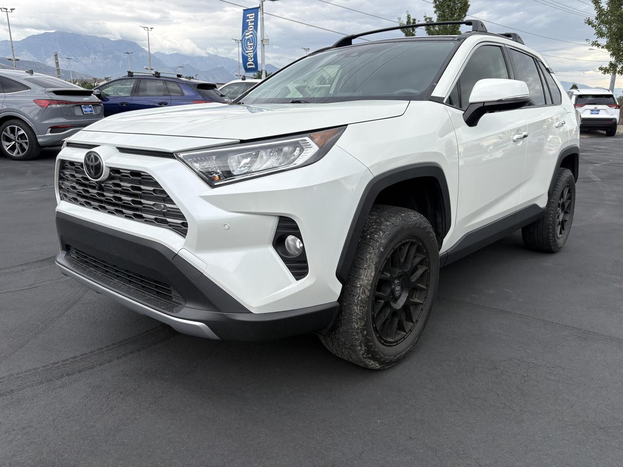 Toyota RAV4 Limited AWD (Natl) 2021